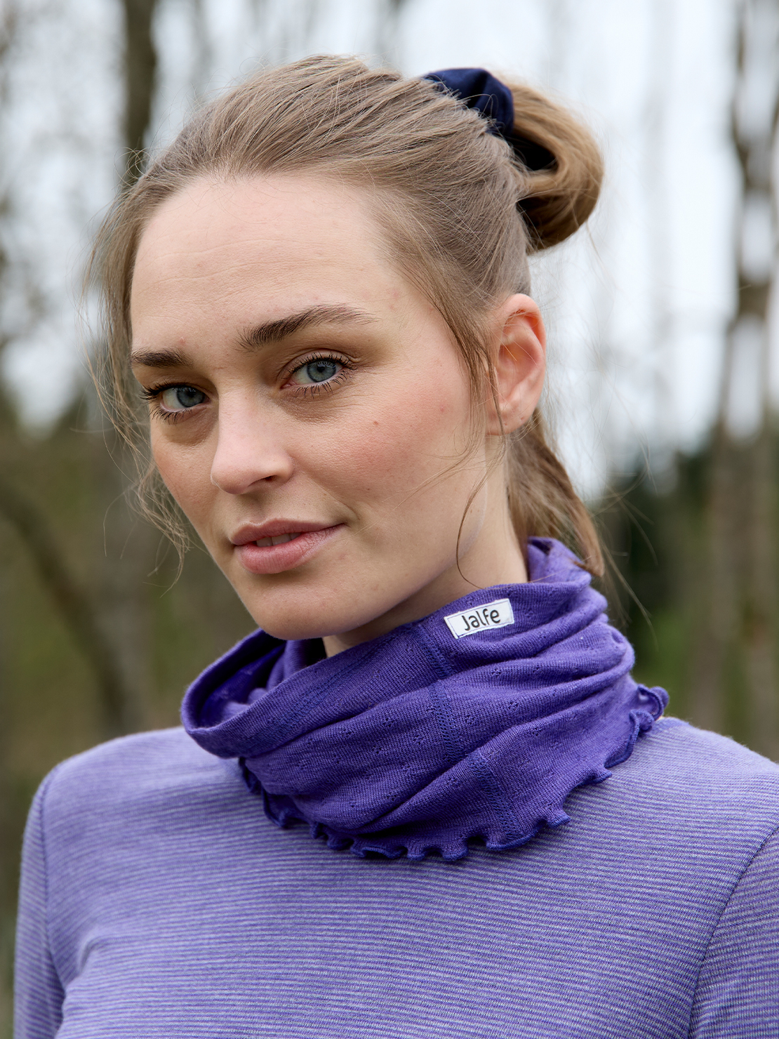 Loop eyelet merino